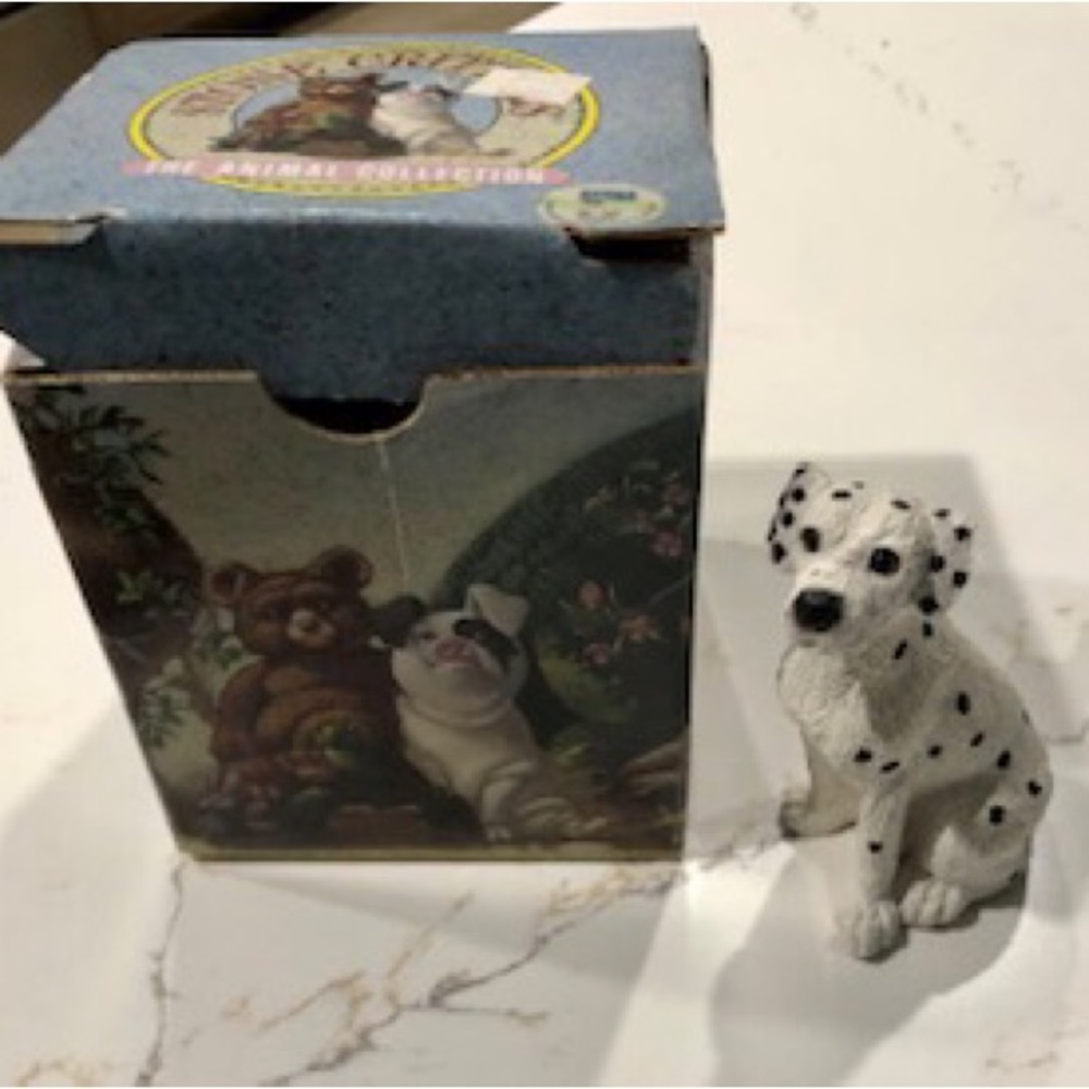 NWT VINTAGE 1989 STONE CRITTERS DALMATIAN DOG FIGURINE-GLASS EYES-MARKS